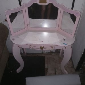 Make up vanity